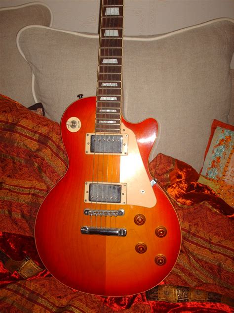 Photo Cheri Les Paul Standard Cherry Burst Cheri Les Paul Standard