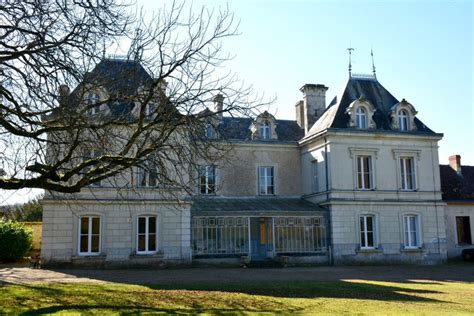 château de Maisonneuve à Leigné les Bois chambres d hôtes