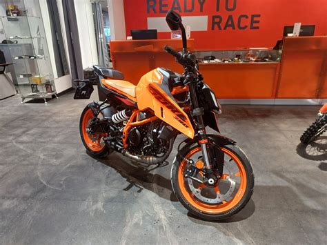 Купить новый KTM 390 Duke инжектор 6 передач в Химках оранжевый naked bike 2024 года на Авто ру
