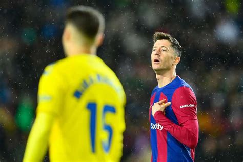 Barcelona Z Minimaln Wygran Lewandowski Nie Zagra W Kolejnym Meczu