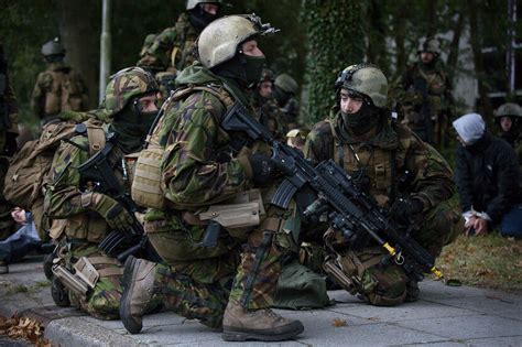 Korps Commandotroepen Defensie Nl