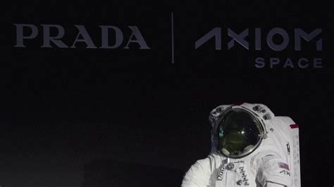 La Nasa Veste Prada Il Gruppo Italiano Realizza La Tuta Spaziale Della