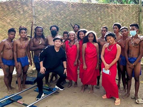 'Marami pong Aetas sa cast': Darryl Yap claps back at critics of his ...