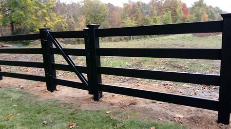 Blackline Hhp The Lytton 4 Rail Vinyl Fence The Fence Shop