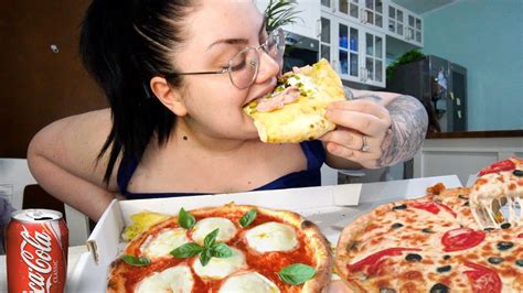 MUKBANG PIZZA E CHIACCHIERE CON ZOE E LARA Chiara Paradisi YouTube