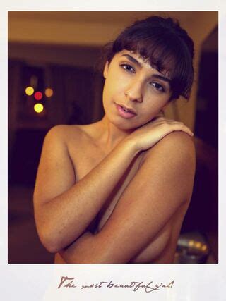 Mona Monique Poses Sekaamodel Nude OnlyFans NudoStar TV
