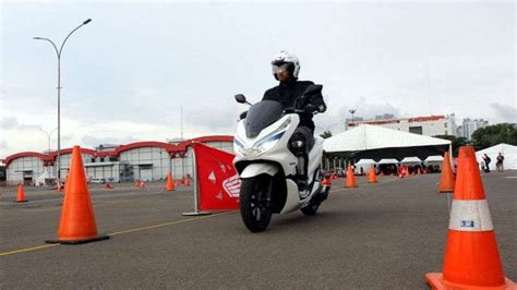 Foto Diproduksi Di Sunter Berapa Kandungan Lokal Honda PCX Listrik