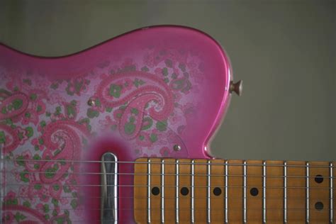 Fender Custom Shop Limited Edition 68 Pink Paisley Telecaster Relic Pink Paisley Zjons