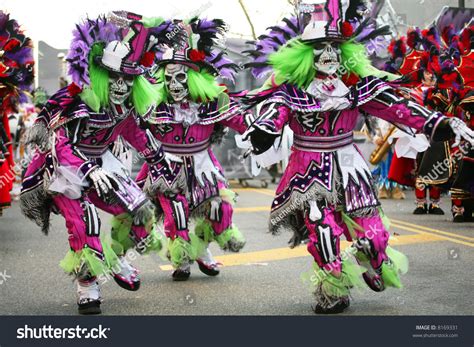 249 Mummers Parade Philadelphia Images, Stock Photos & Vectors ...