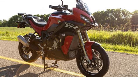 2022 Bmw S 1000 Xr Review Autotraderca