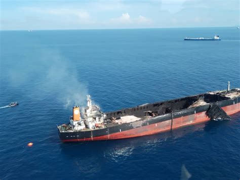 An Oil Tanker Ablaze In The South China Sea Is A Global Problem Bloomberg