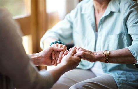 7 Common Dementia Behaviors And Tips For Managing Them Elderlife