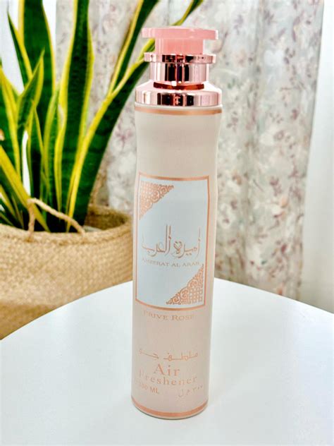 AMBIENTADOR ÁRABE AMEERAT AL ARAB PRIVE ROSE 300ml Mimada Consentida