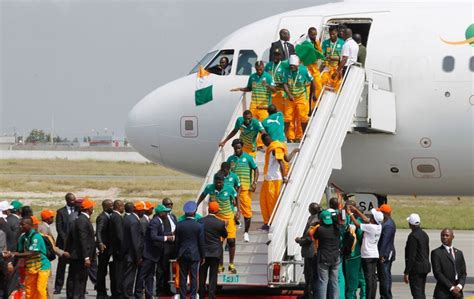 Multidão Recepciona Costa Do Marfim Para Festejar O Título Da Copa Africana