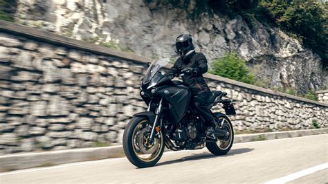 Motorrad Vergleich Yamaha Tracer 7 Gt 2022 Vs Yamaha Tracer 7 2023