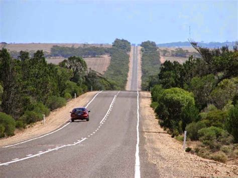 Alizul Eyre Highway The Worlds Longest Straight Road