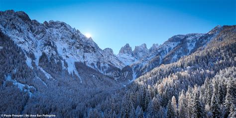 Stagione Dello Sci Alpe Lusia San Pellegrino Sul Valico Alpino Che Si