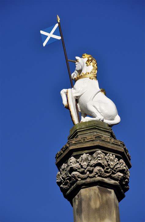 what is the national animal of scotland 3