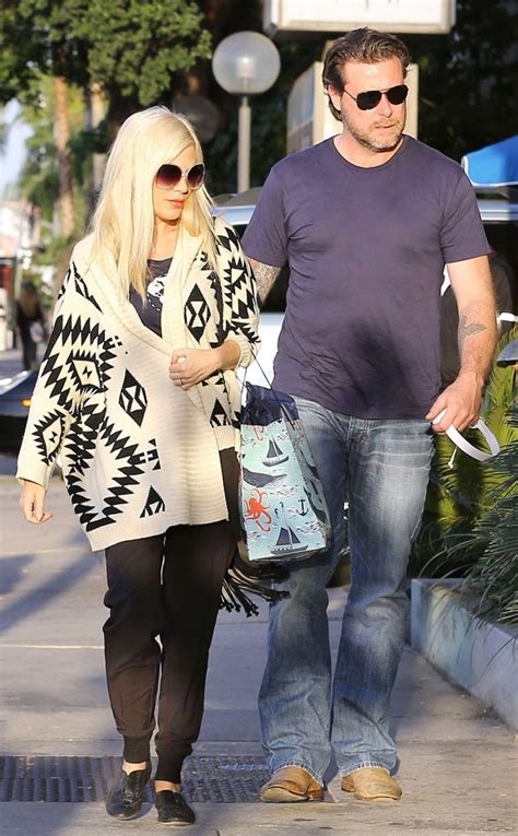 Tori Spelling And Dean Mcdermott From Whirlwind Weddings E News