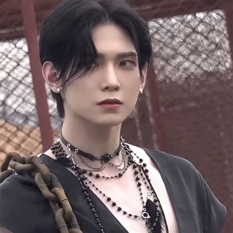 Ateez Yeosang Lq Icon Pfp Agent Watch Living In Korea Kang Yeo Sang