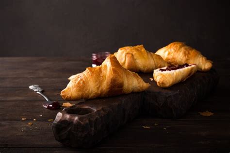 Premium Photo | Fresh mini croissants