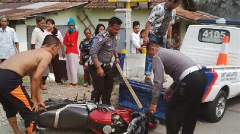 Sepasang Muda Mudi Tewas Tertabrak Ka Di Kaliwungu Kendal Tubuh Nyaris