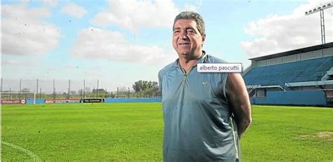 Conmoción En El Fútbol Argentino Falleció Un Reconocido Ex Jugador Y Dt Del Ascenso Que Pasa