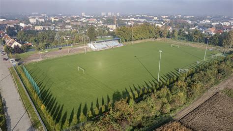 Stadion W Raciborzu Przy Srebrnej Zyska Now Muraw Radio