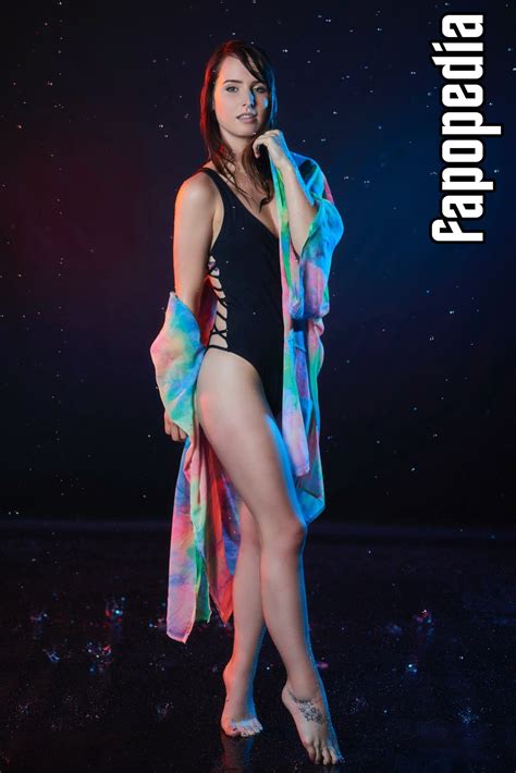Omgitsfirefoxx Nude Patreon Leaks Photo 222456 Fapopedia