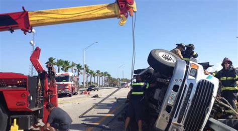 Photos Tractor Trailer Crash Trauma Alert Shuts Down I 95 Wednesday