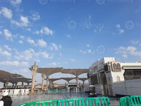 Beautiful Daytime View Of Prophet S Mosque Masjid Al Nabawi Medina