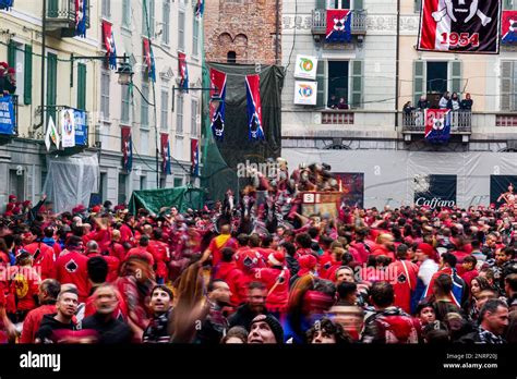 The Historical Carnival Of Ivrea Stock Photo Alamy