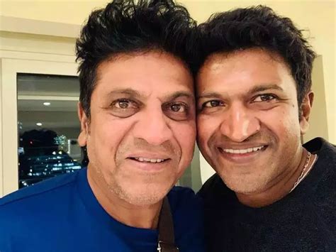 Shivarajkumar Gets Emotional As He Remembers Puneeth Photos పునీత్ ఫొటో