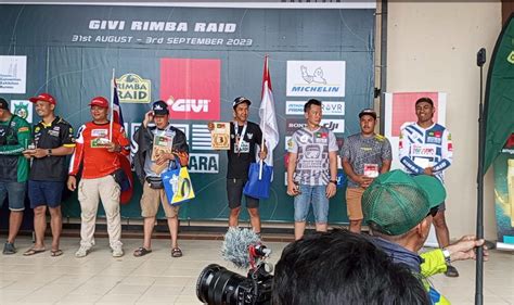 Benny Saputra Dan Wawan Kadri Harumkan Nama Indonesia Di Balapan Rimba