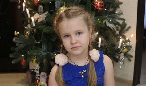 Дюкова Эмилия . У Эмилии в голове была опухоль размером с теннисный мяч ...