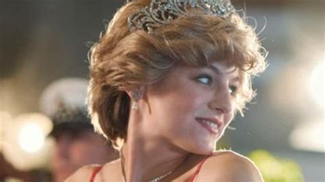 Netflixs The Crown Episode Warnings Over Princess Dianas Bulimia