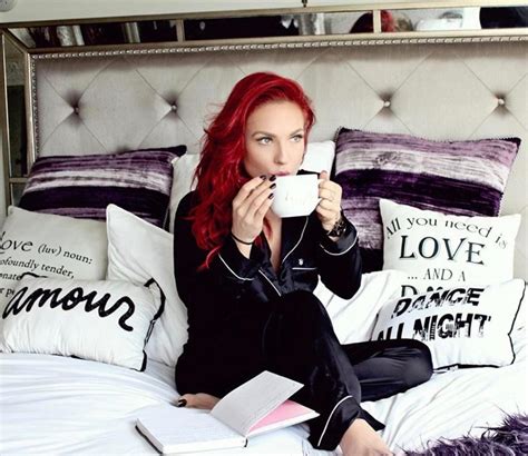 Coffee In Bed But Still Looking Hot Scrolller