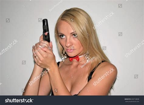 Sexy Nude Blonde Girl Gun His Stock Photo 630718838 Shutterstock