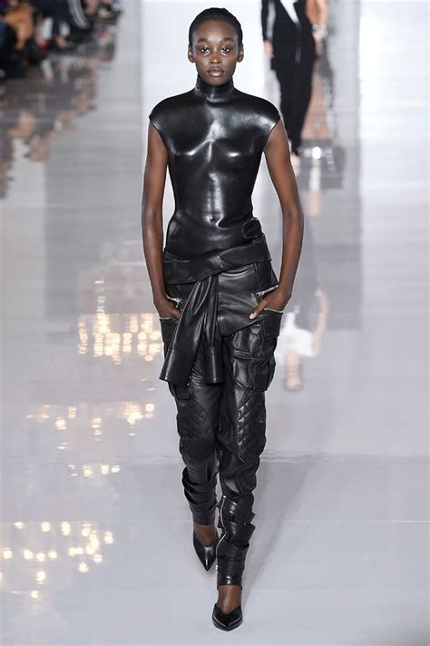 Paris Fashion Week El Futurismo De Balmain Moda