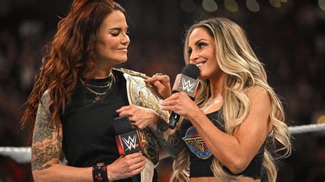 Womens Wrestling Pioneer Trish Stratus Is Back In Wwe Wkky Country 1047