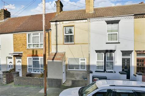 3 Bed Terraced House For Sale In Devonshire Road Gillingham Kent Me7