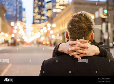 Uomini Gay Che Si Baciano Immagini E Fotografie Stock Ad Alta Risoluzione Alamy