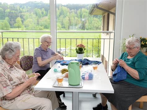 Leben im Zentrum Wohnen im Alter Hotelzimmer Gruppenhaus Tagungsräume