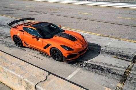 2019 Chevrolet Corvette Zr1 First Drive Edmunds One Drive First