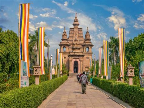 1,000+ Buddhist Temple Sarnath India Stock Photos, Pictures & Royalty ...