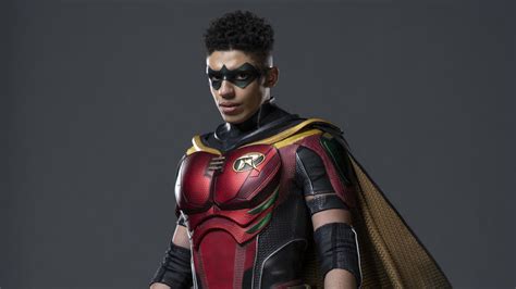 Titans Showrunner Shares The Big Way Tim Drake Stands Out As Robin In Season 4 Compared To Dick