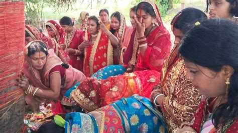 Vat Savitri Puja 2024 Married Women Worshiped In Patna Check Vat