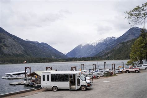 Hiking Lake Chelan Lakeshore Trail How To Get To Stehekin Wa