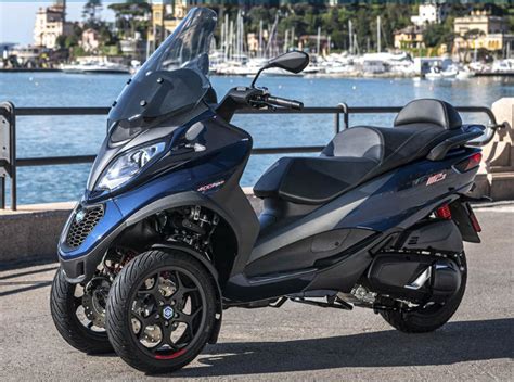 New Piaggio Mp3 400 Hpe Three Wheeled Scooter Revealed