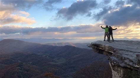 McAfee Knob Trailhead Shuttle Service Now Available | Appalachian Trail Conservancy